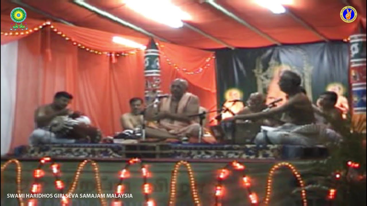 02 Namasankeerthanam & Spiritual Discourses by His Holiness Sathguru Swami Namananda Giri