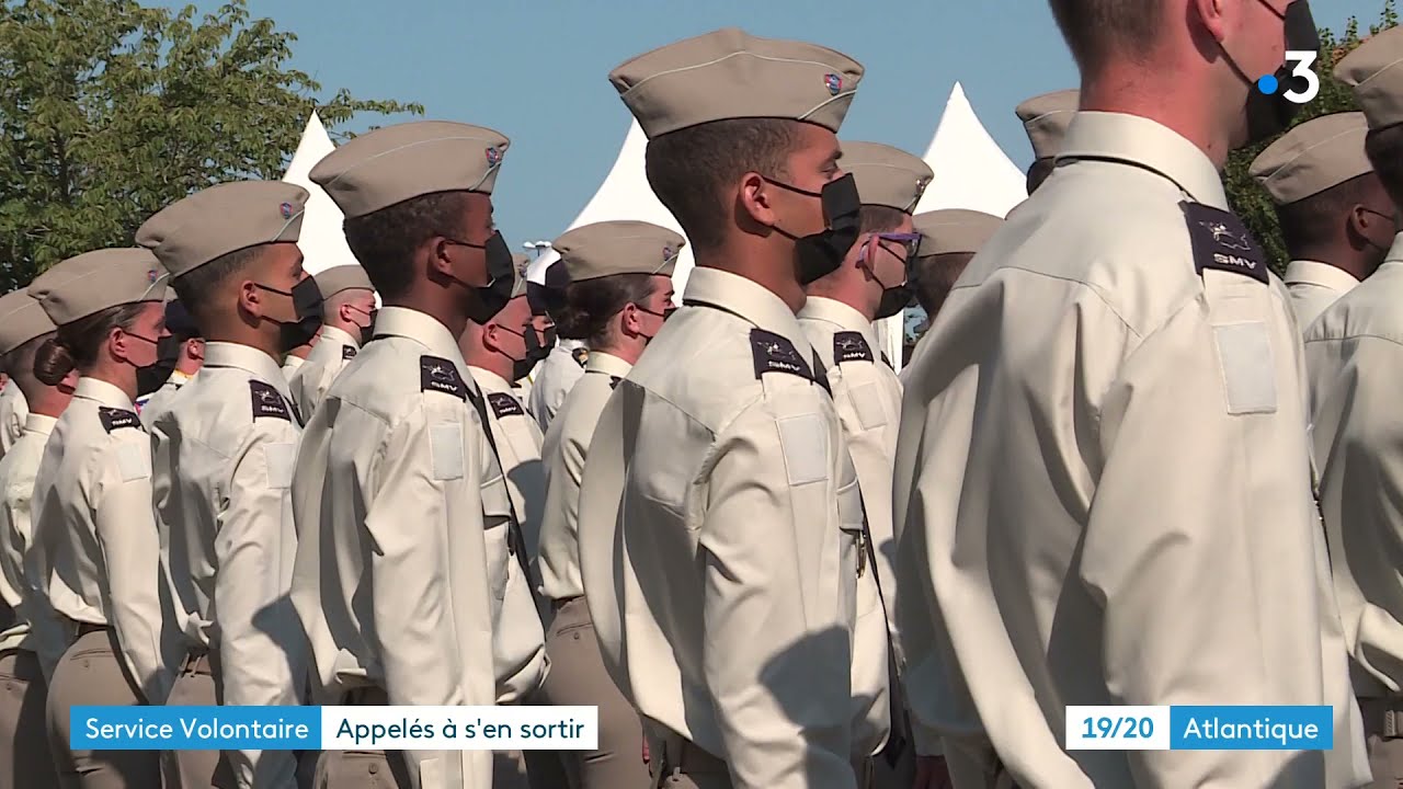 Passation de commandement 3e r&eacute;giment du service militaire volontaire &agrave; la caserne de La Rochelle