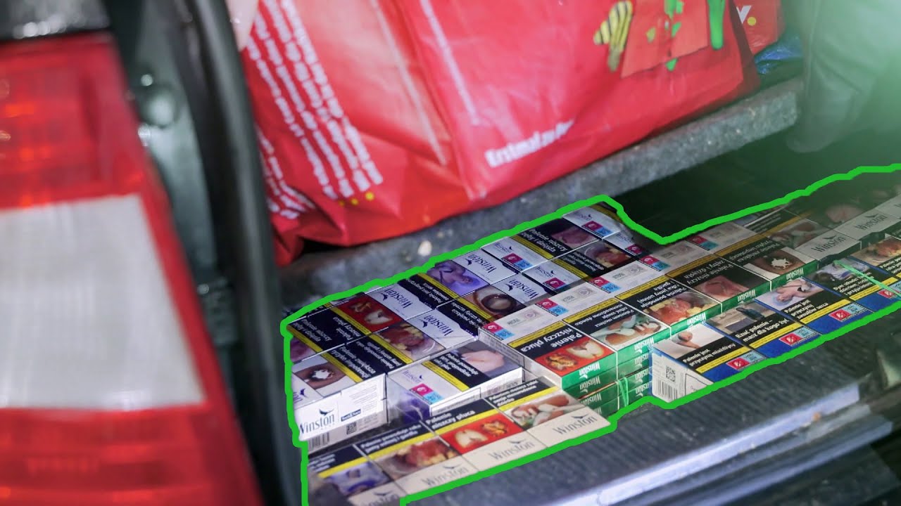 Próbował uciec przed kontrolą autem pełnym wódki i papierosów!  | Celnicy na straży Szwecji