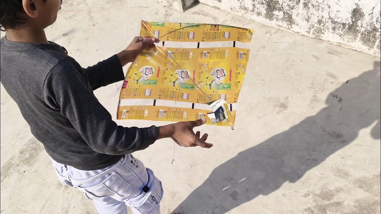 Last mai ek Patang kaat hi di Aur 🤣