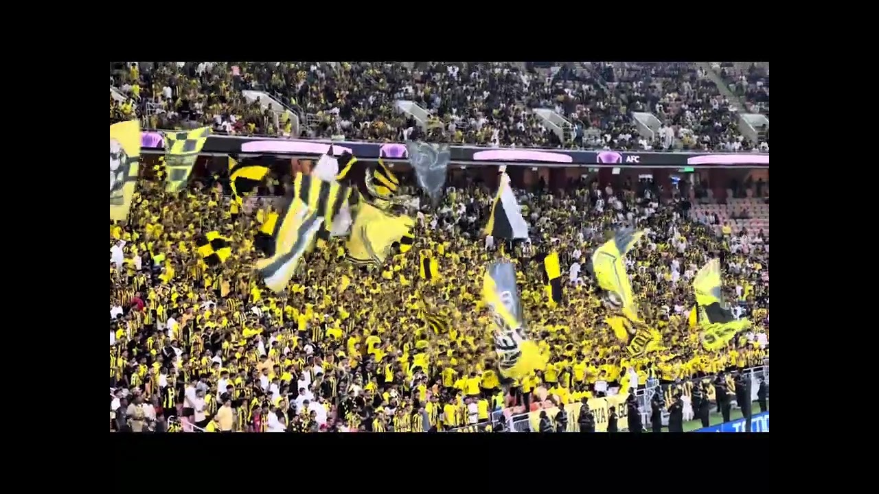 الاتحاد و الشارقة ابداع الكورفا ( اشبك السماعات ) 