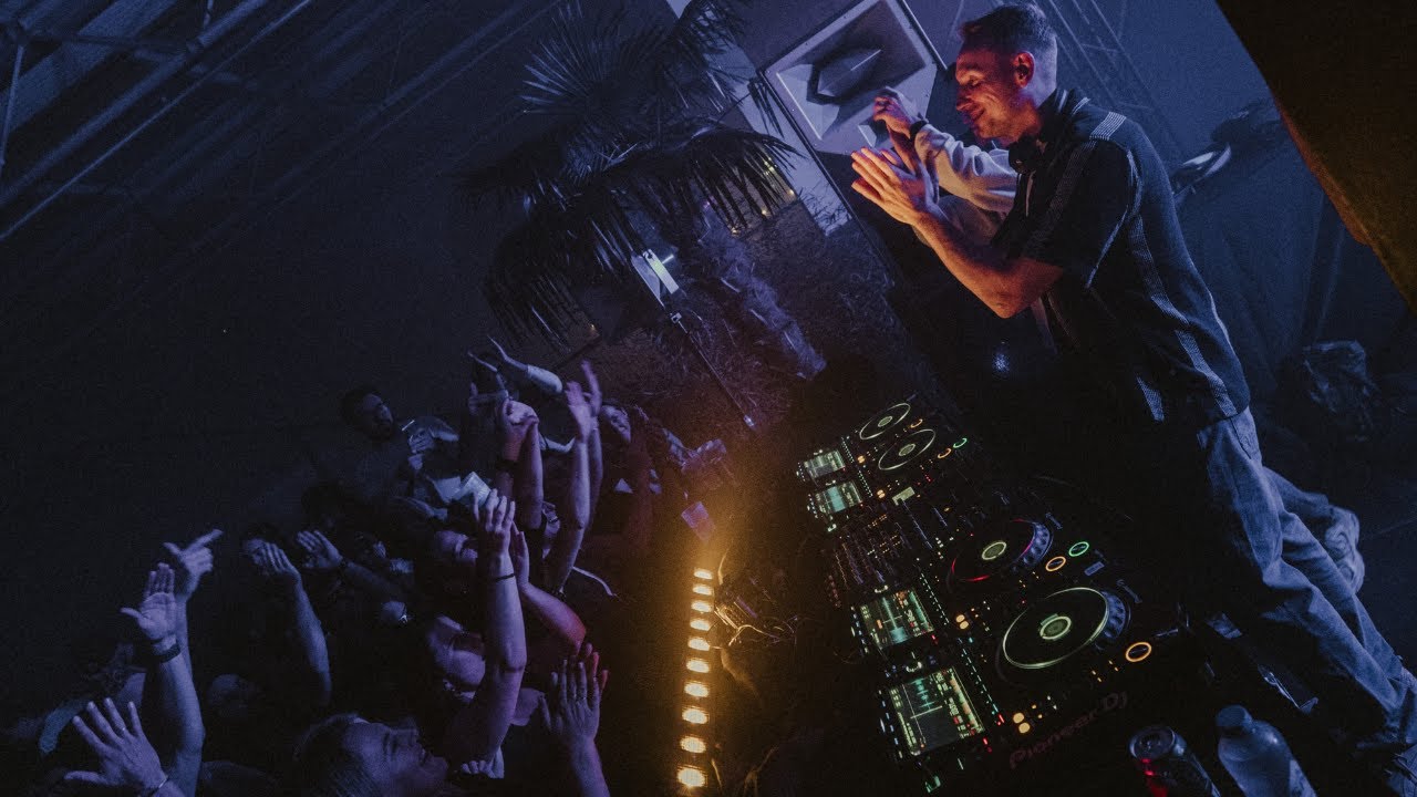Technicus B2B Timeless - Patroon at the Skatepark