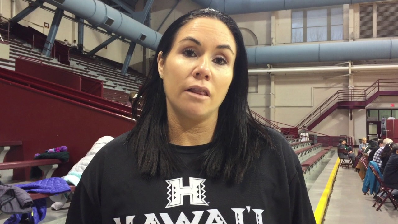 Coach Lindsey Berg Talks Minnesota & Hawaii Volleyball
