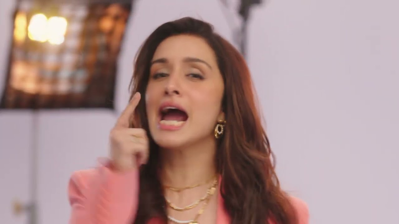 At Palmonas, AI = Absolutely Iconic. Just like Shraddha Kapoor