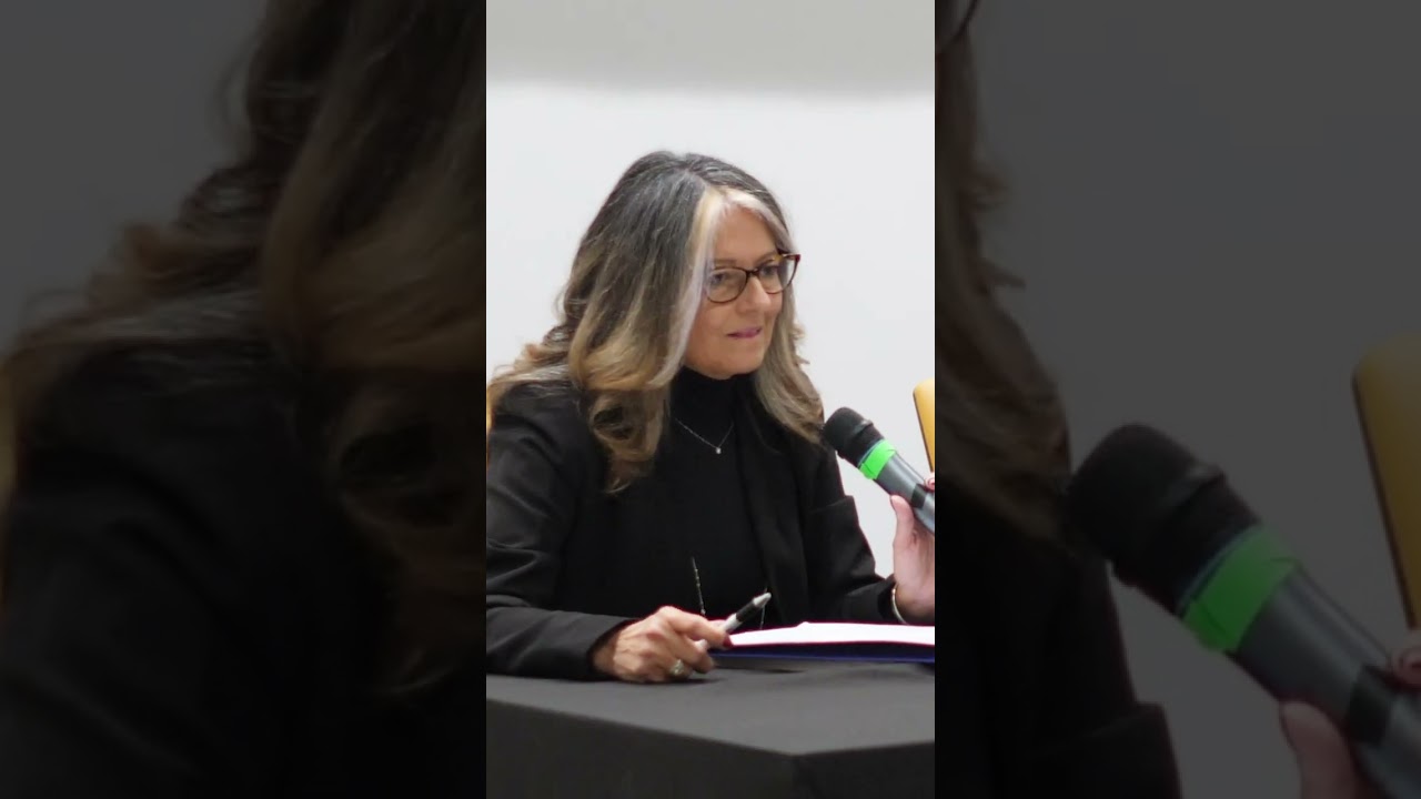 LA CITTA' CHE SI RINNOVA - Carla del Vecchio