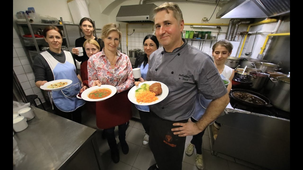 Człowiek, który prowadzi kultową jadłodajnię w Krakowie