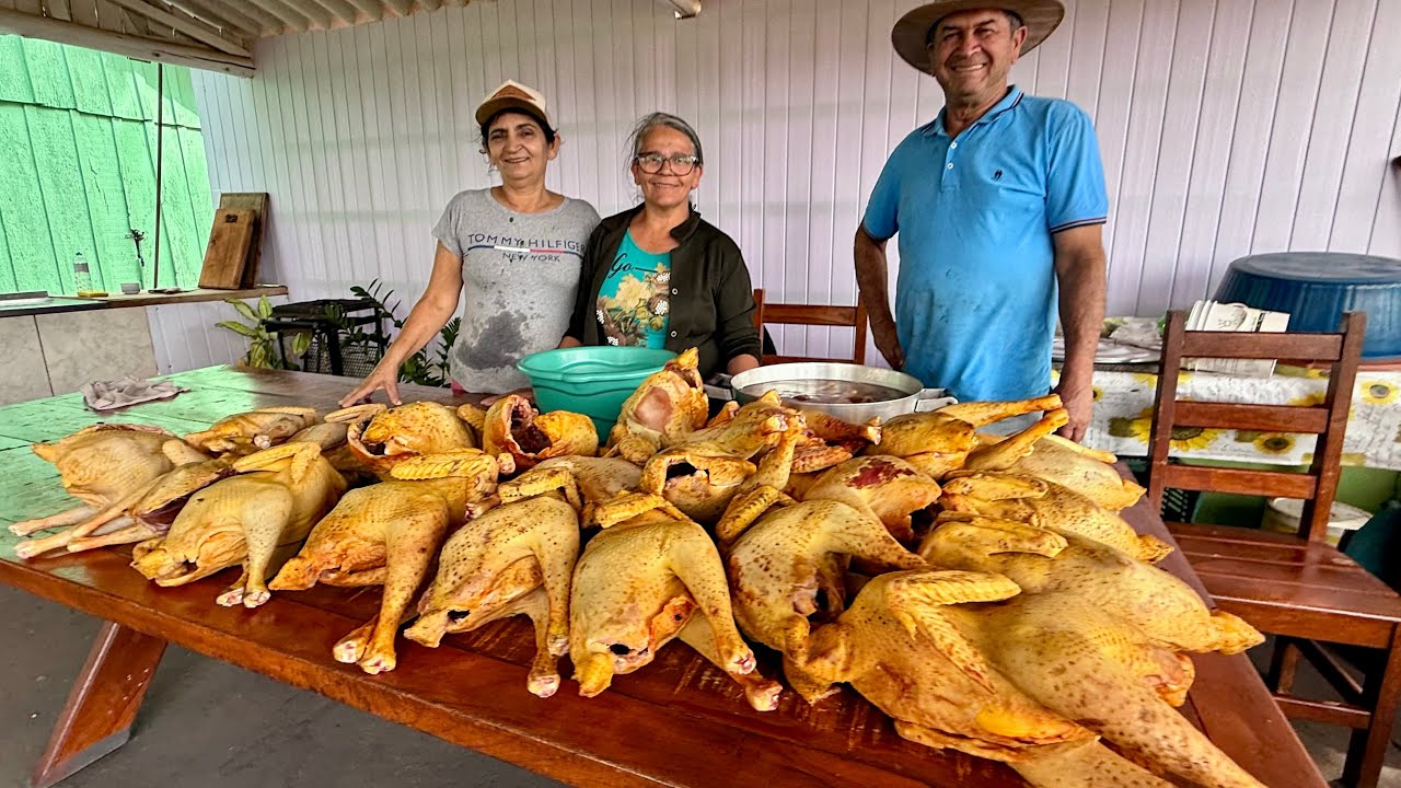 “Frango Caipira ”e hoje rendeu por aqui e a lida foi grande no sítio do Ademir