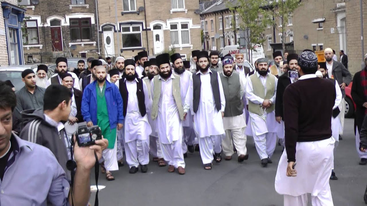 Shayukh of Eidgah Sharif Rawalpindi Arrival in Bradford