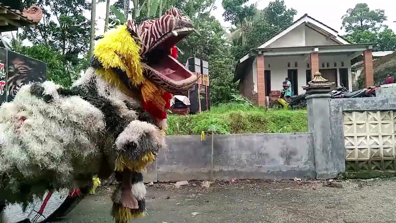 Jaranan Gading sakti di sumber kediaman Ridwan
