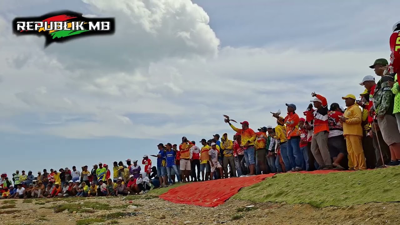 Part 1 Hari sabtu 800m Lomba Silaturrahmi MB Jatim putaran ke 3 lap.Poltera Sampang