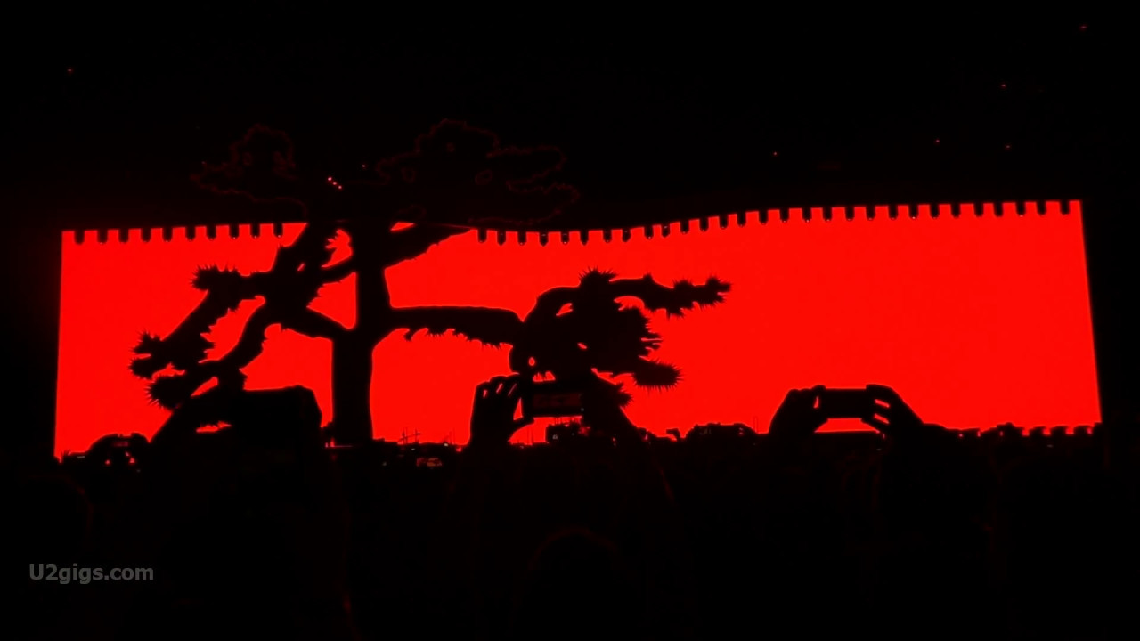 U2 Where The Streets Have No Name, Vancouver 2017-05-12 - U2gigs.com