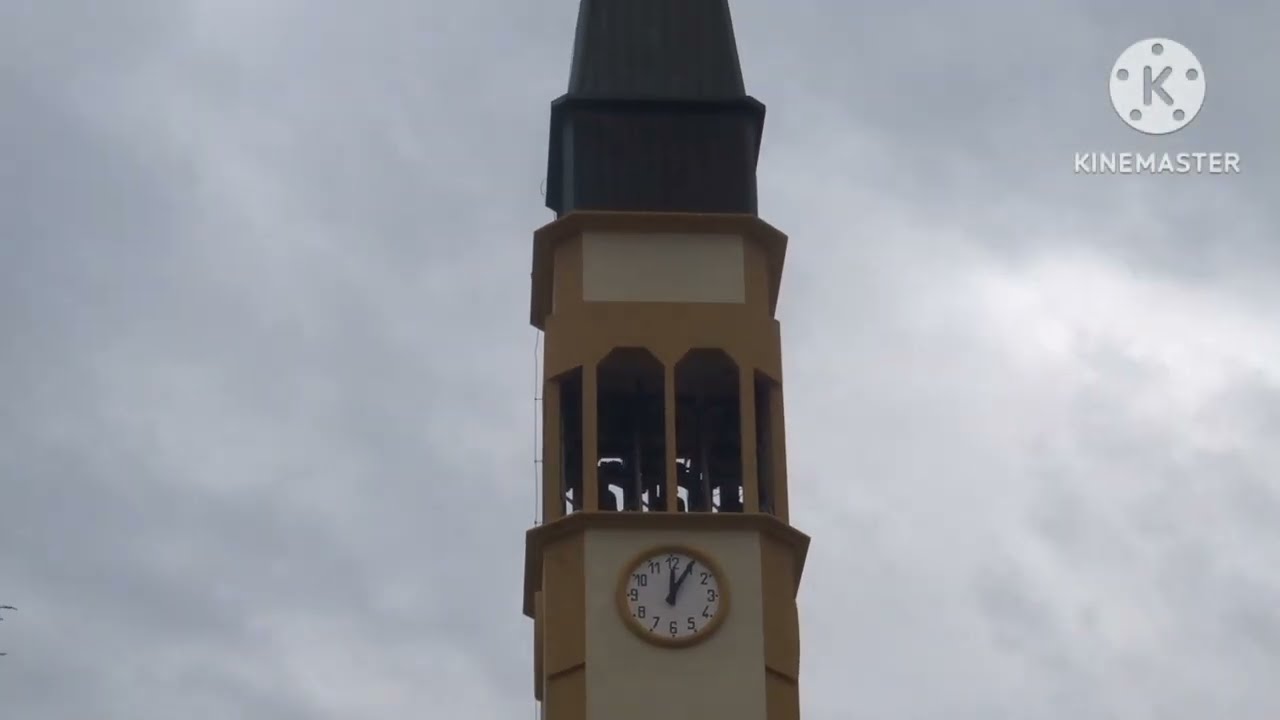 Campane del Duomo di Lugugnana di Portogruaro VE distesa delle 3 campane minori