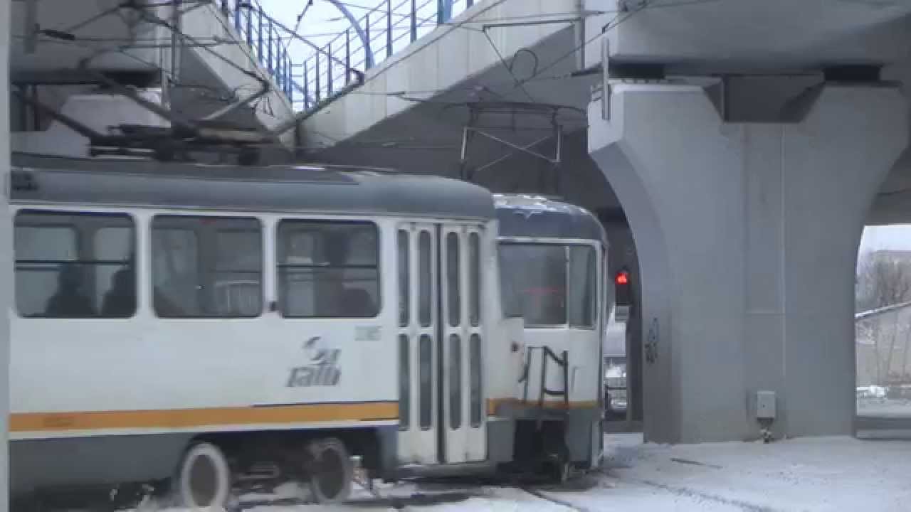 Tramvaie în București in zona Berzei - D.Golescu | Trams in Bucharest in winter - 2014-01-25 50fps