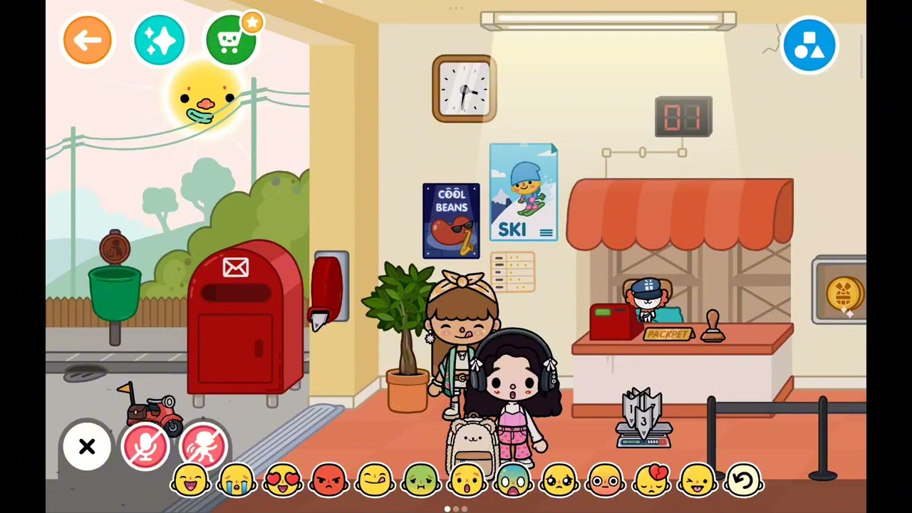 Picking free gifts with me in Toca Boca 