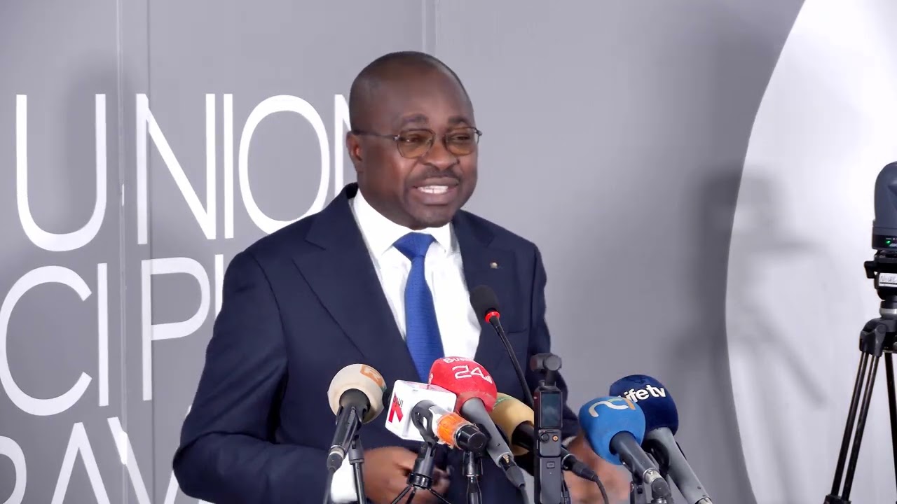 CONFÉRENCE DE PRESSE DU DIRECTEUR GÉNÉRAL DE LA FONCTION PUBLIQUE SUR LES CONCOURS