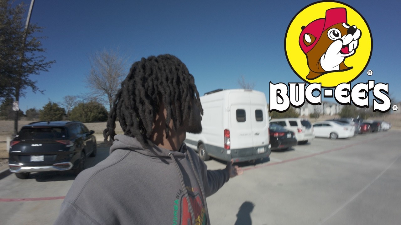 Living in a Bucc-ee's Parking Lot for 24 Hours | Gaming w/ OSCAL PowerMax 1800SE