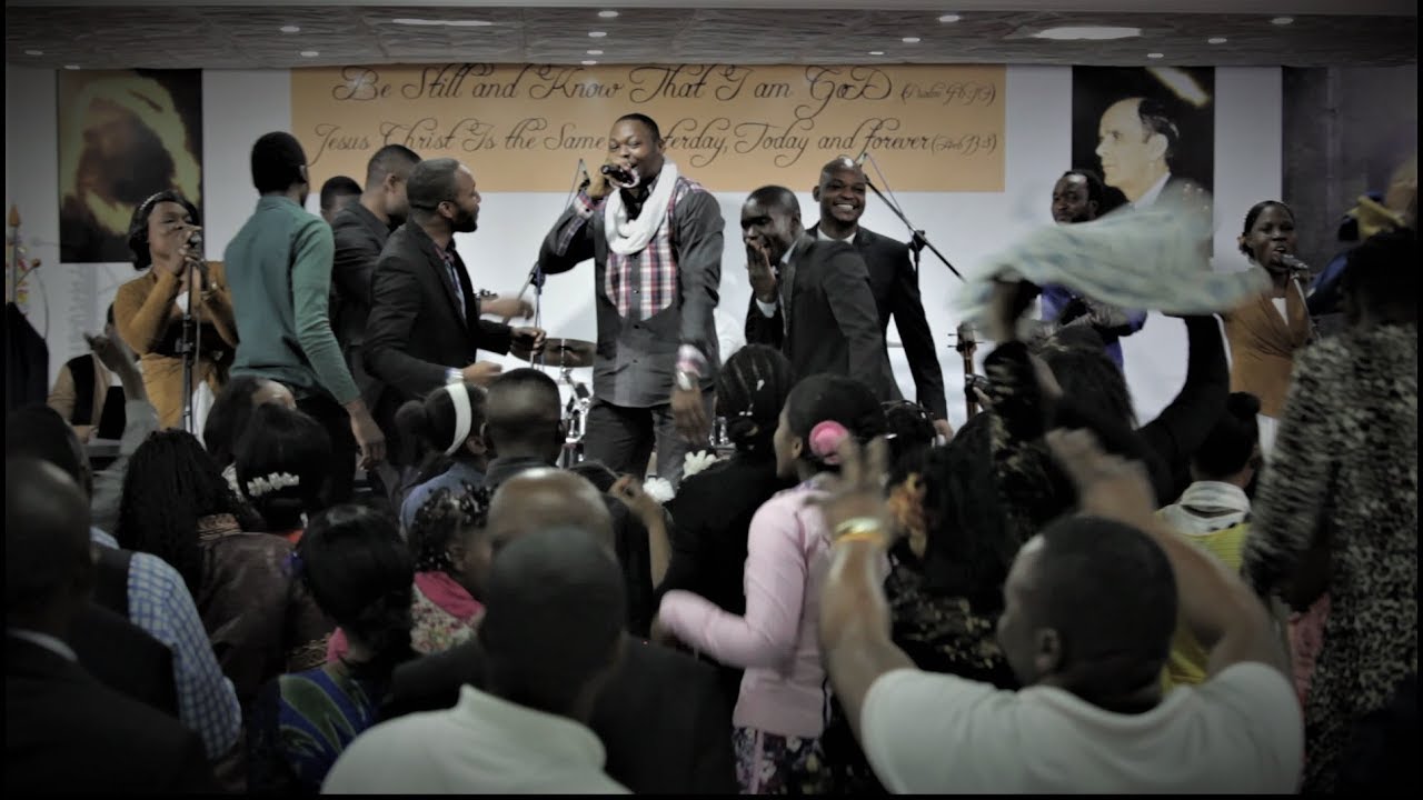 ESENGO & TOUJOURS A L'HEURE LIVE - Patrick Nyembwe