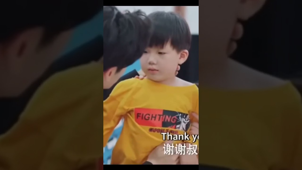 #luoyunxi saving a kid in a mall #lightchaserrescue