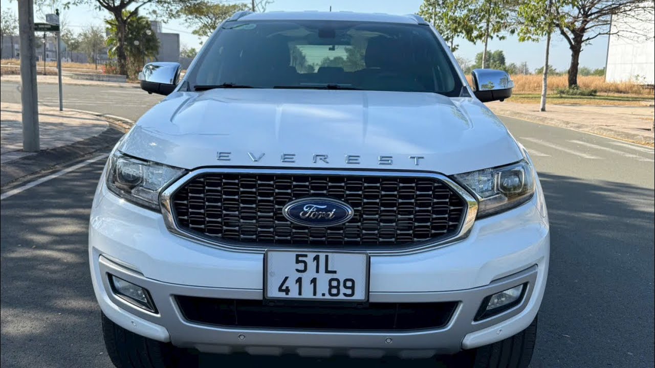 Ford Everest 2020 Titanium 1 cầu rất đẹp,Trang bị đầy đủ  giá cả hợp lí LH:096 488 1021 em Sanh