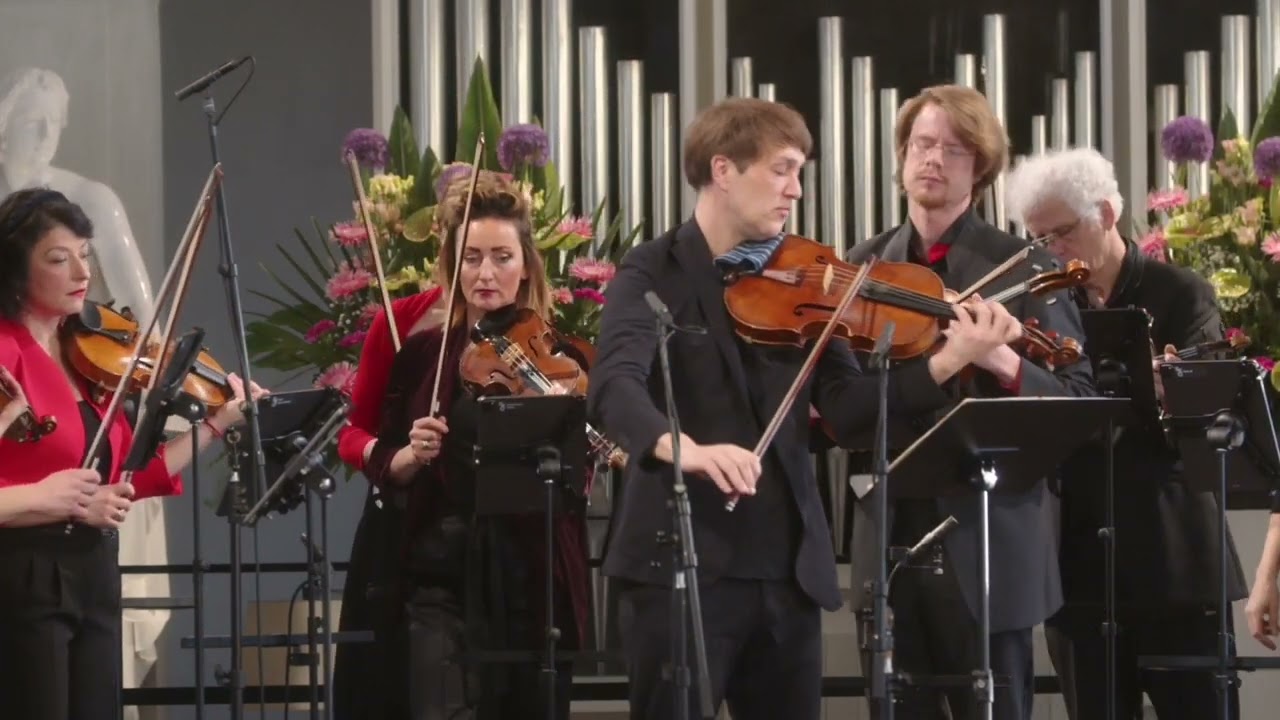 Britten Lachrymae op. 48 for solo viola and strings Nils Mönkemeyer Stuttgart Chamber Orchestra