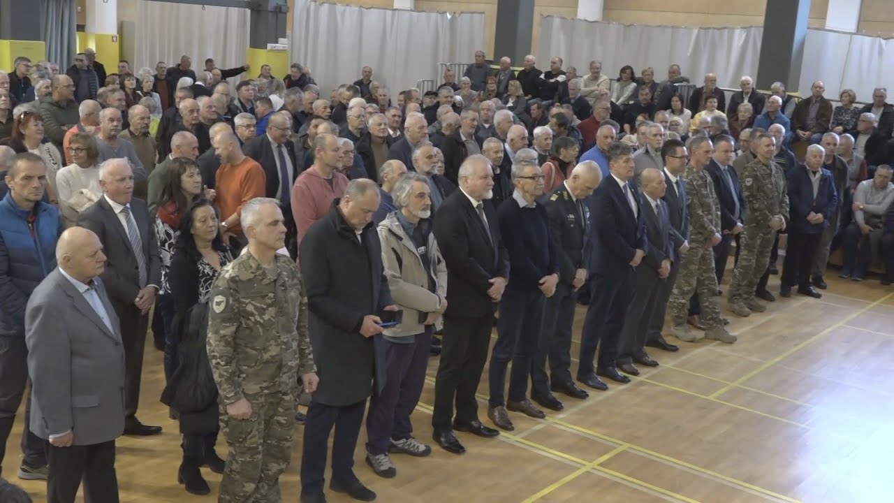 TRADICIONALNO PREDNOVOLETNO SREČANJE UPOKOJENK IN UPOKOJENCEV MINISTRSTVA ZA OBRAMBO