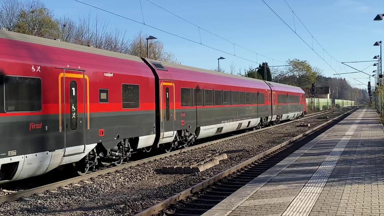 Zugkreuzung in Gro&szlig;karolinenfeld wegen Bauarbeiten zwischen Rosenheim und Gro&szlig;karolinenfeld