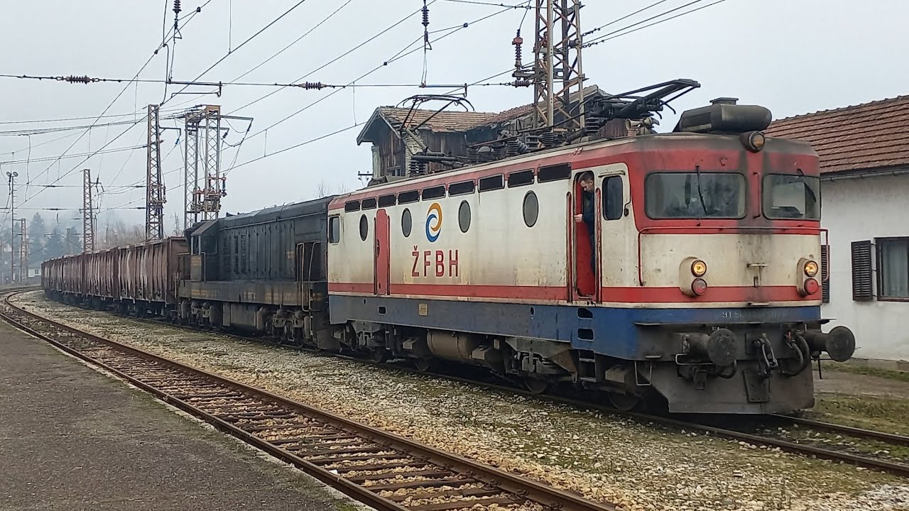 ŽFBH 441-507 i 661-309 polaze iz Zavidovića s vozom kamena za Zenicu