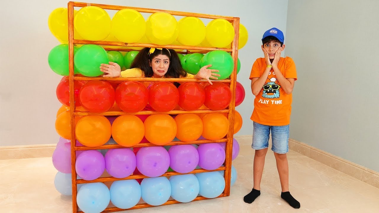Jason gioca con i palloncini | Una storia divertente sui giochi con i bambini