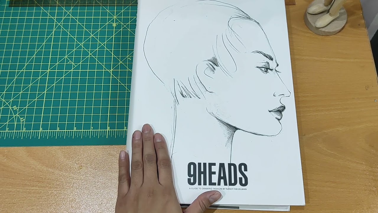 9HEADS Book Review |a guide to Drawing Fashion|
