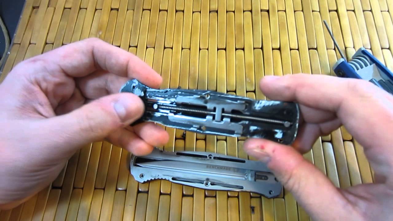 Поддельный Benchmade Inifidel разобран
