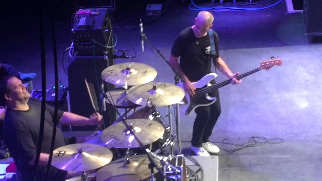 DESCENDENTS - “Spineless and Scarlett Red” & “Catalina” (Silver Spring, MD - Oct. 15, 2016)