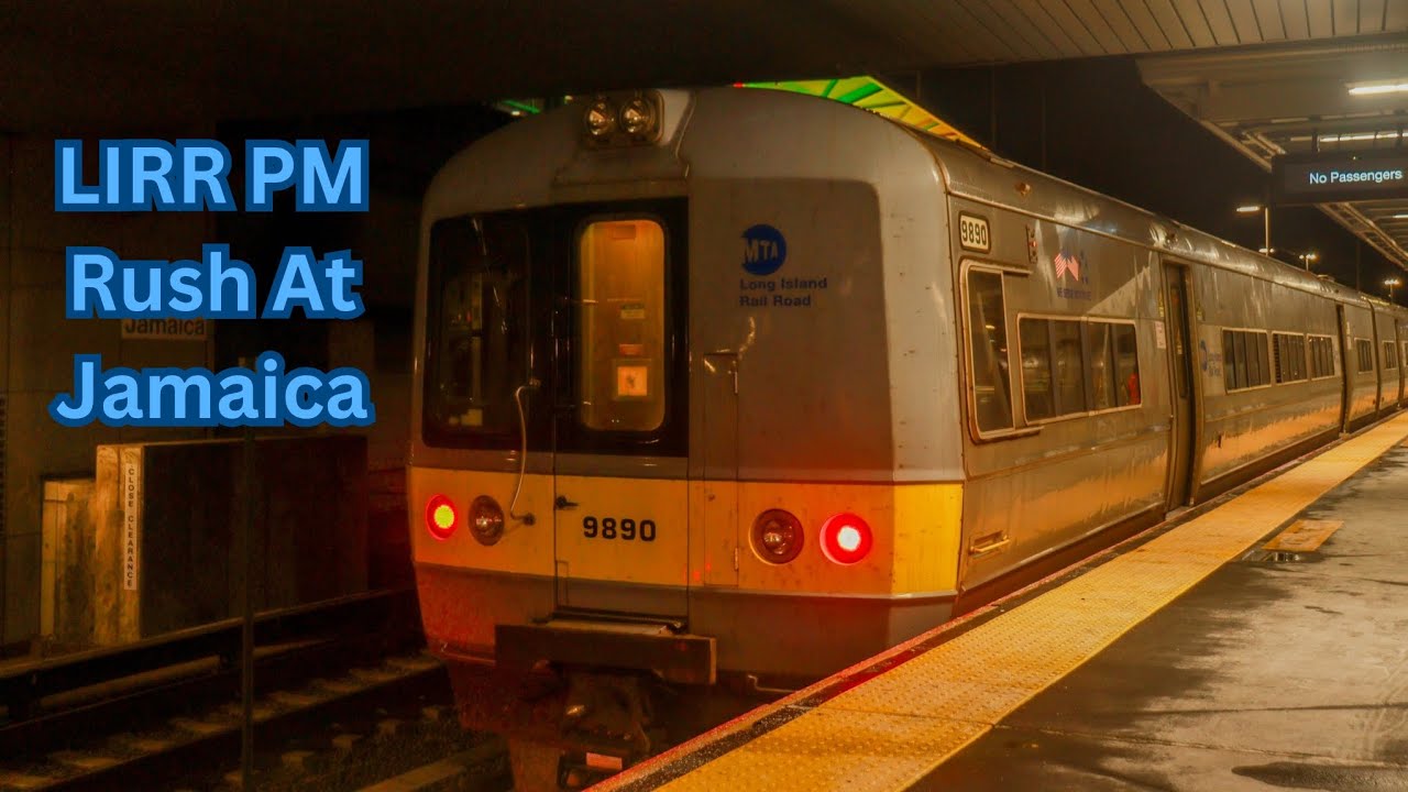 LIRR Early Evening Rush Action @ Jamaica With Vintage MUs, EMDs, And Holiday Lights • 12/29/2025