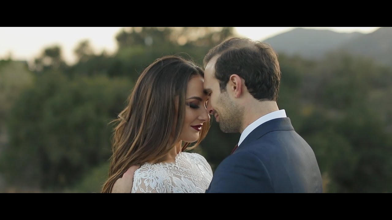 Elegant Circle Oak Ranch Wedding Beneath the Oak Tree