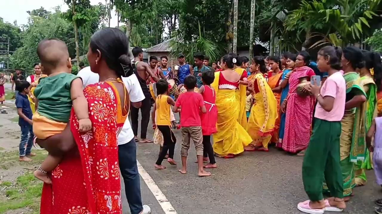 বন্ধুরা তোমরা সবাই মিলে আমার ইউটিউব চ্যানেল টি লাইক কমেন্ট ও সাবস্ক্রাইব করে দাও