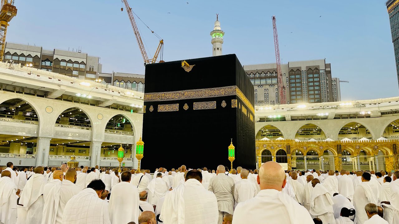 Azaan e Maghri in Kaaba, Masjid Al Haram, Mecca, خانہ کعبہ میں اذان مغرب کا خوبصورت منظر