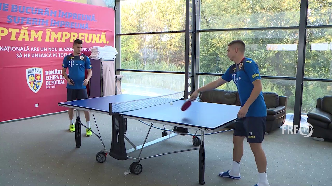 Meci de ping-pong între Ianis Hagi și Răzvan Marin