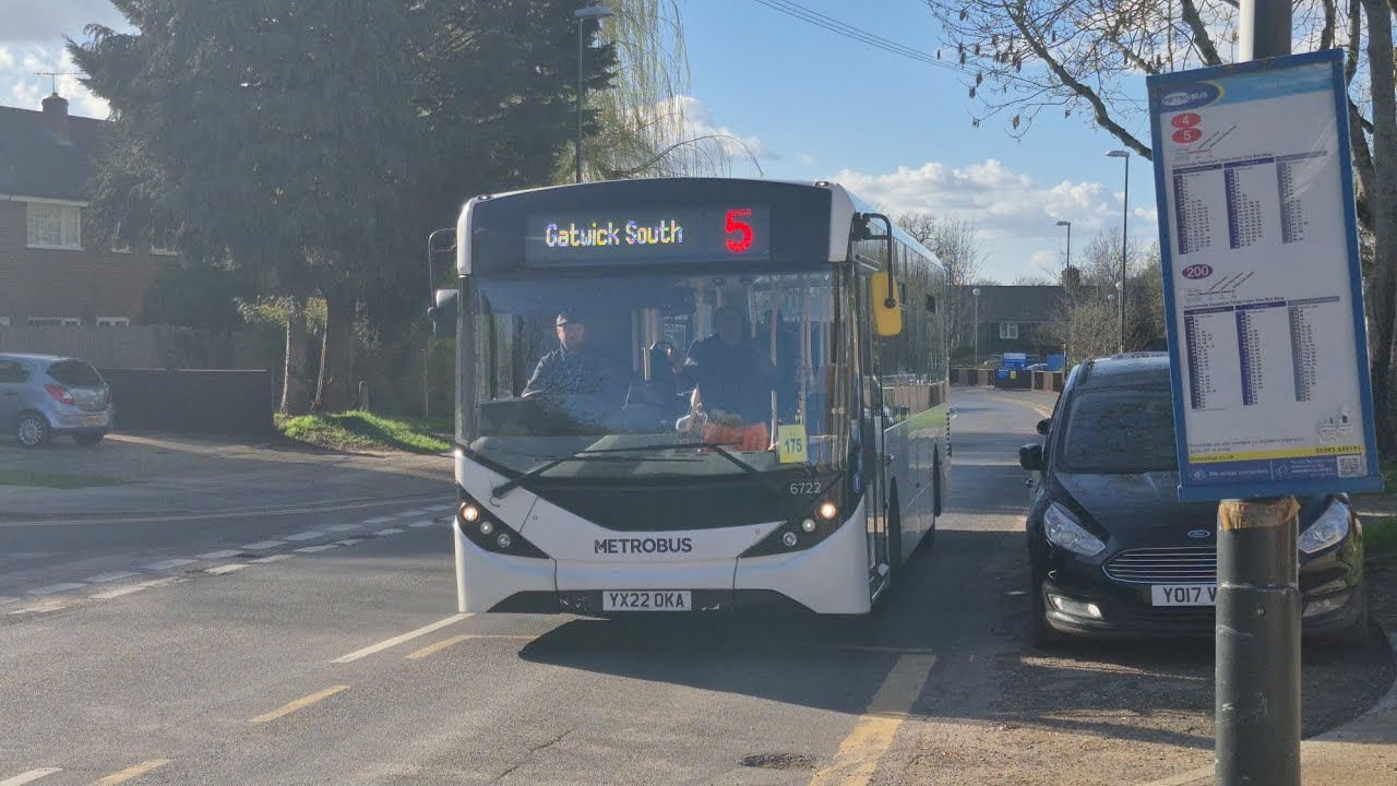 Metrobus ADL Enviro200 MMC | 6722 (YX22 OKA) | Route 5