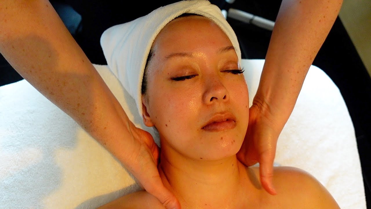 Luxury Professional Facial Treatment  with La Prairie