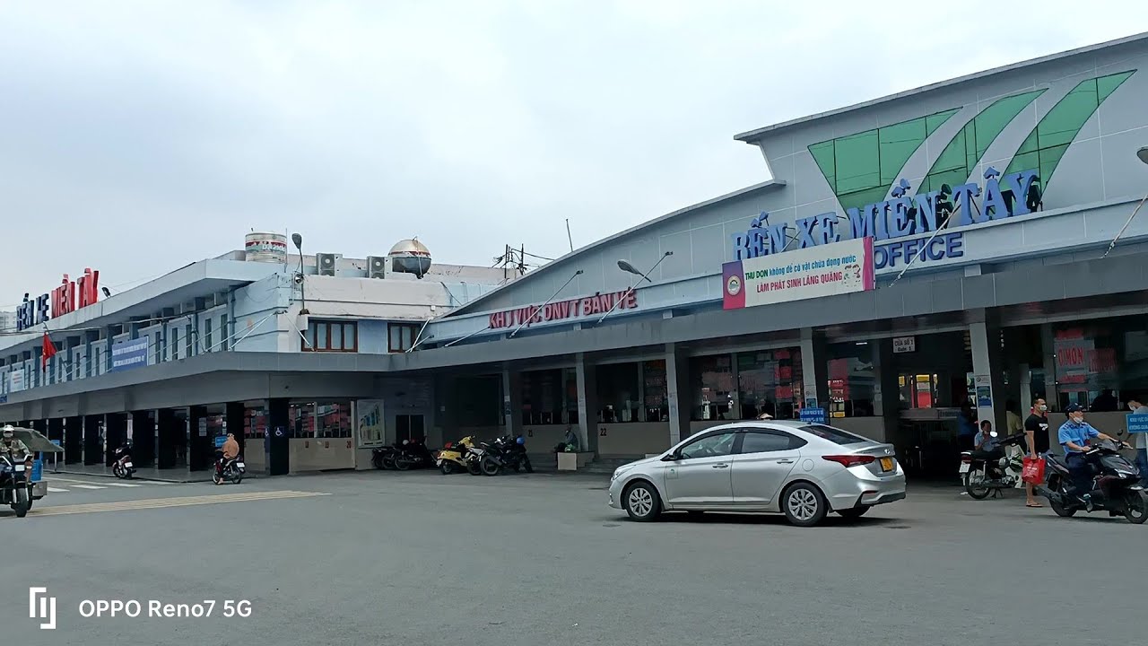 Ben Xe Mien Tay. Mua Ve xe Phuong Trang di Da Lat. Bus Station 4 traveling to Mekong Delta Provinces