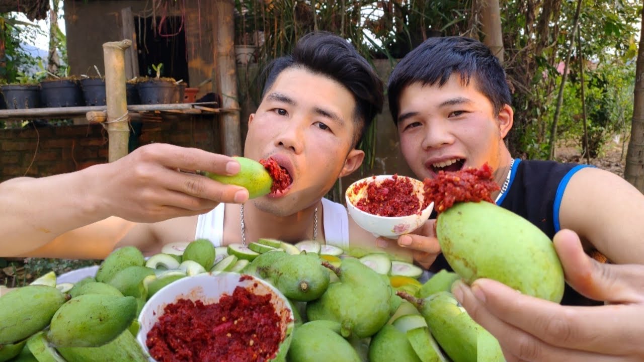 Xoài Non Chấm Muối Ớt Siêu Cay Cấp Độ 100. Bạn có Dám thử. Eat Green Margo | Duy Thao