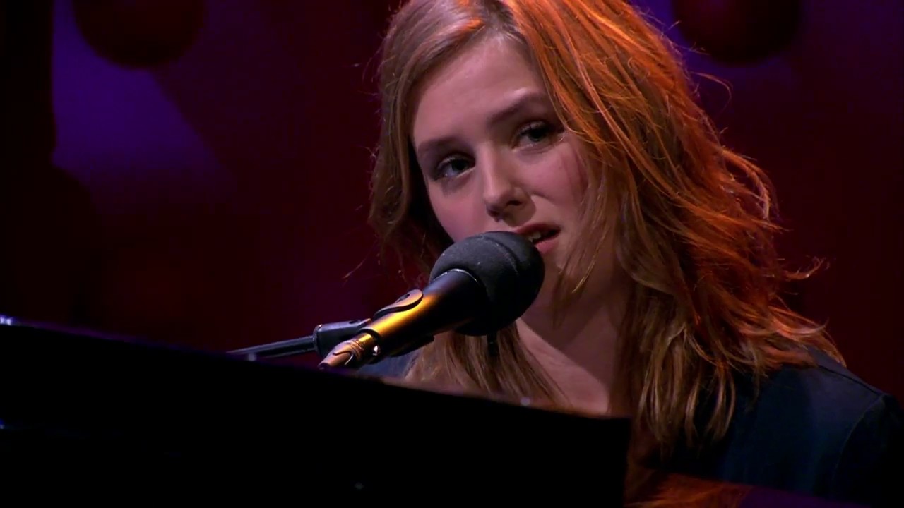 Het Groot Nederlands Songbook: Maaike Ouboter - Over de muur (Klein Orkest)