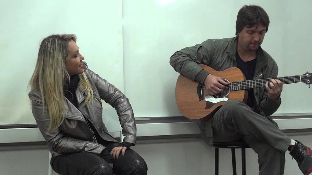 Deborah Blando canta A Maçã, Anjo e In Your Eyes em Porto Alegre!