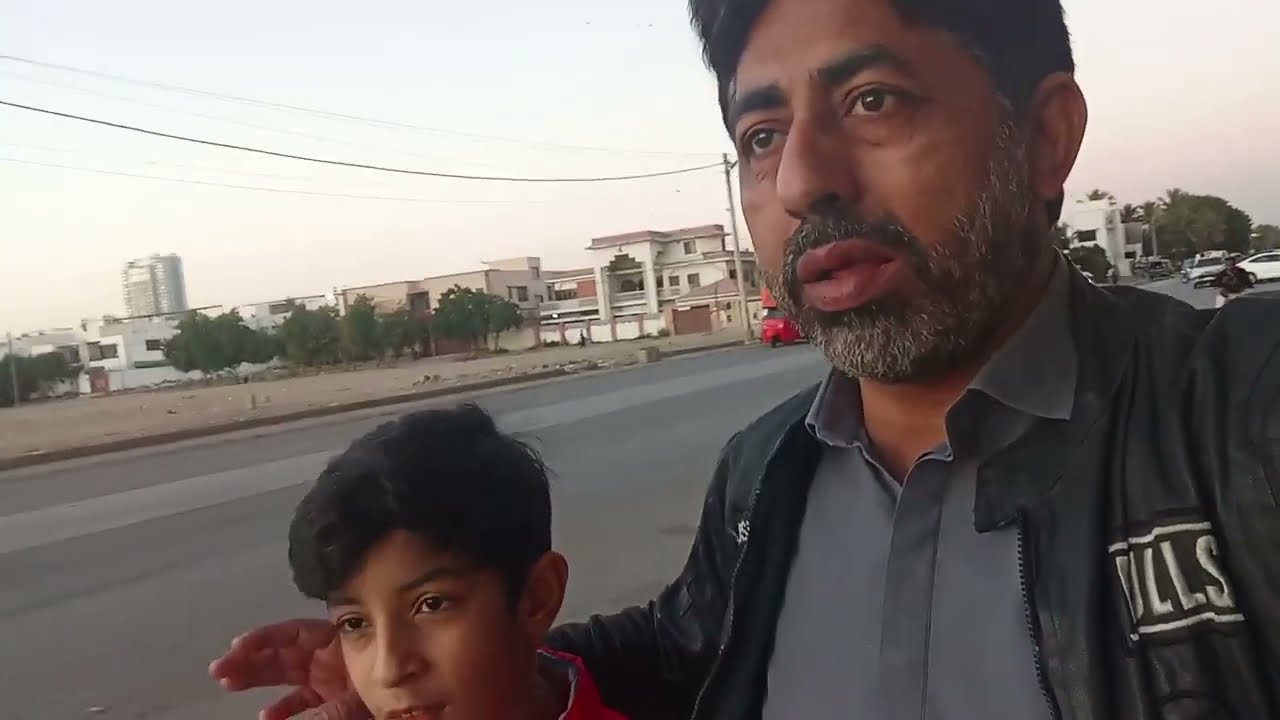 Haris aaya aaj baba ki office | Haris ko Leke gaya KFC Sea view Karachi 