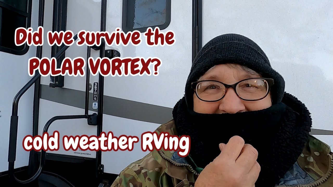 LIFE IN THE RV DURING A WINTER STORM, SNOW IN TEXAS, KEEP WARM IN AN RV, #snow, fulltime RV, #storm