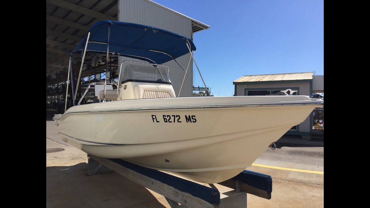 2005 Scout 185 Sportfish Center Console