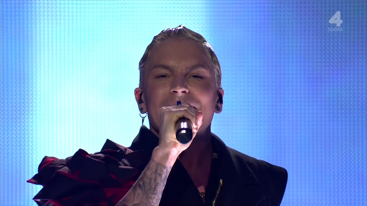 Antti Tuisku - Kerran vuodes kirkkoon LIVE @ Emma Gaala 2020