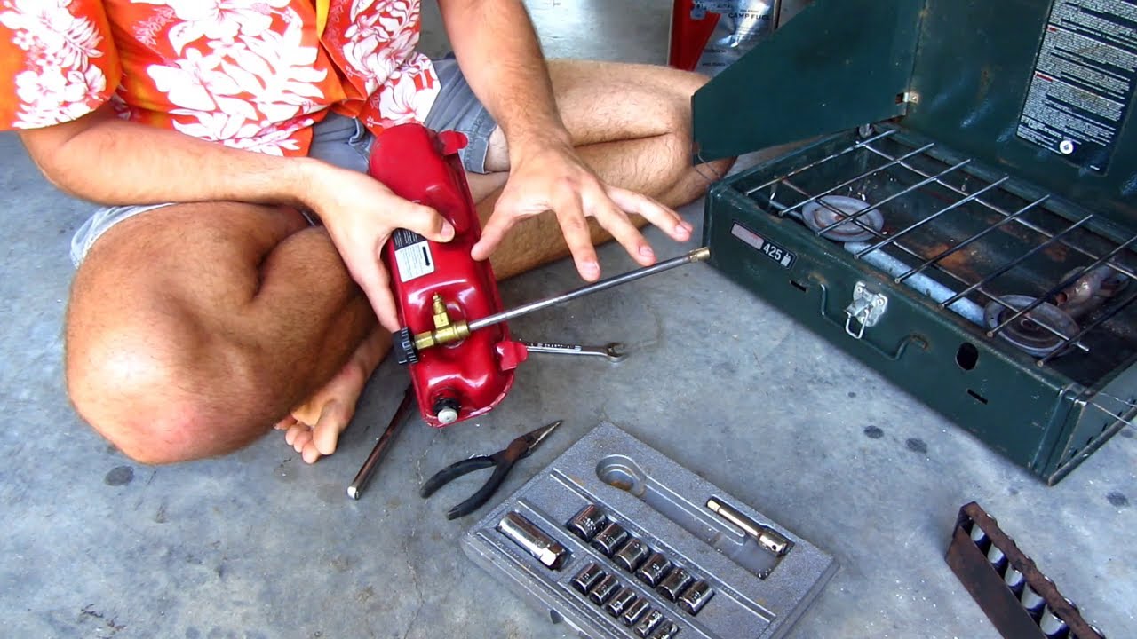 Cleaning a Coleman 425 Dual Burner Stove