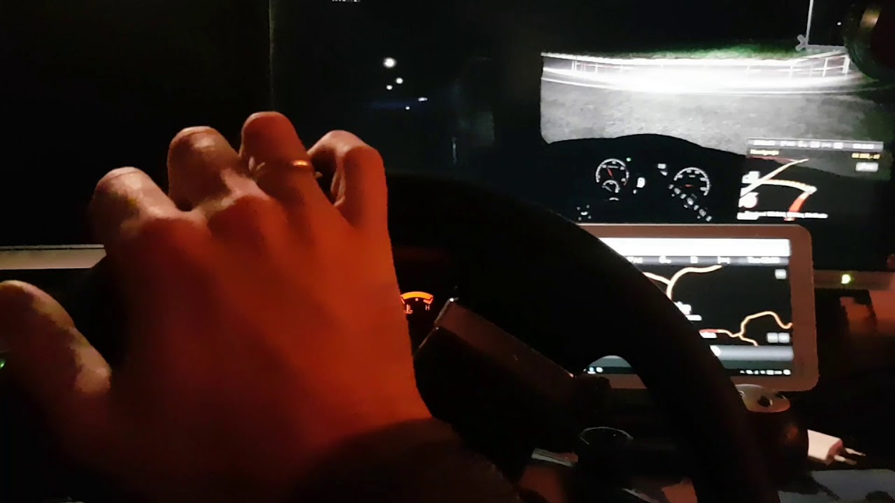 ETS2 + real instrument cluster + navigation