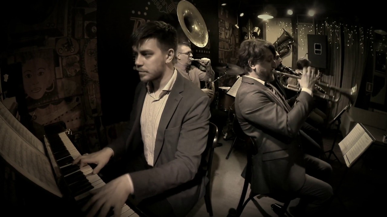MOSCOW RAGTIME BAND – I Ain't Gonna Give Nobody None Of My Jelly Roll