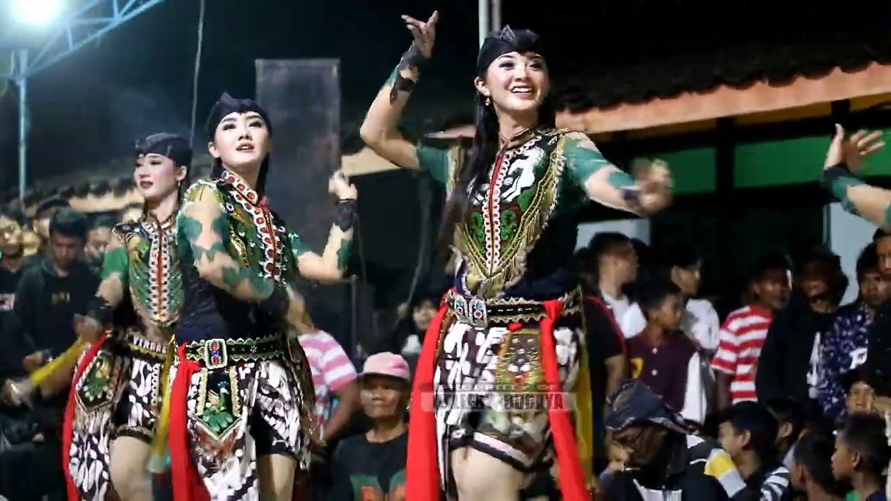 AYA CHIKAMATZHU- RARAS RANI - PUTRI !! KENDANG JATHILAN REOG PONOROGO